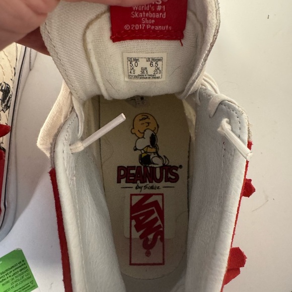 VansPeanuts x SK8-HI Moc 'Dog House' 6.5 - Picture 8 of 12